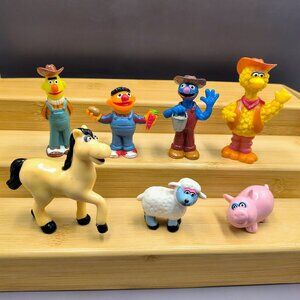 Sesame Street Farm Playset Figures Bert Ernie Grover Big Bird w/ Horse Pig Sheep